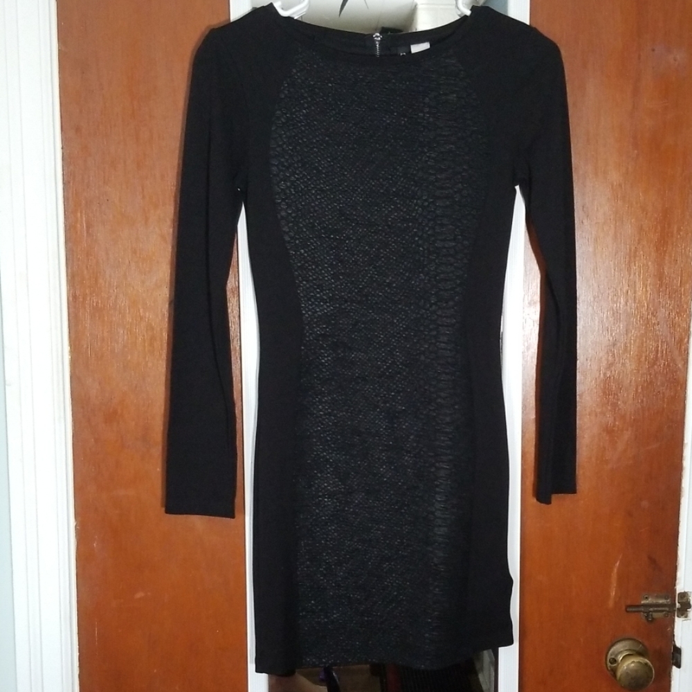 Black bodycon snake printed dress.